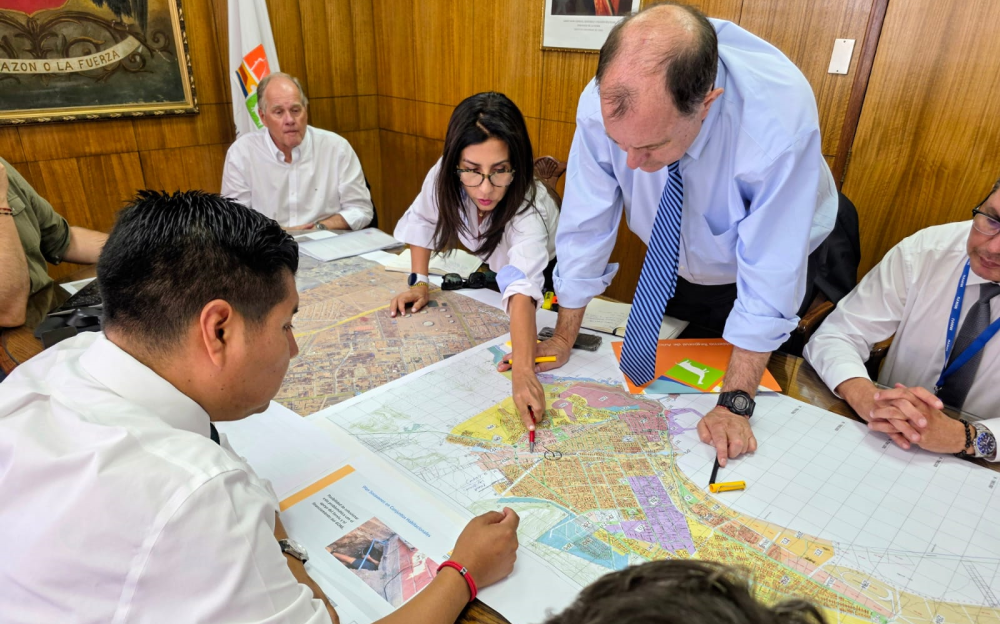 Visita ministra vivienda Iván Poduje 1000x625.png